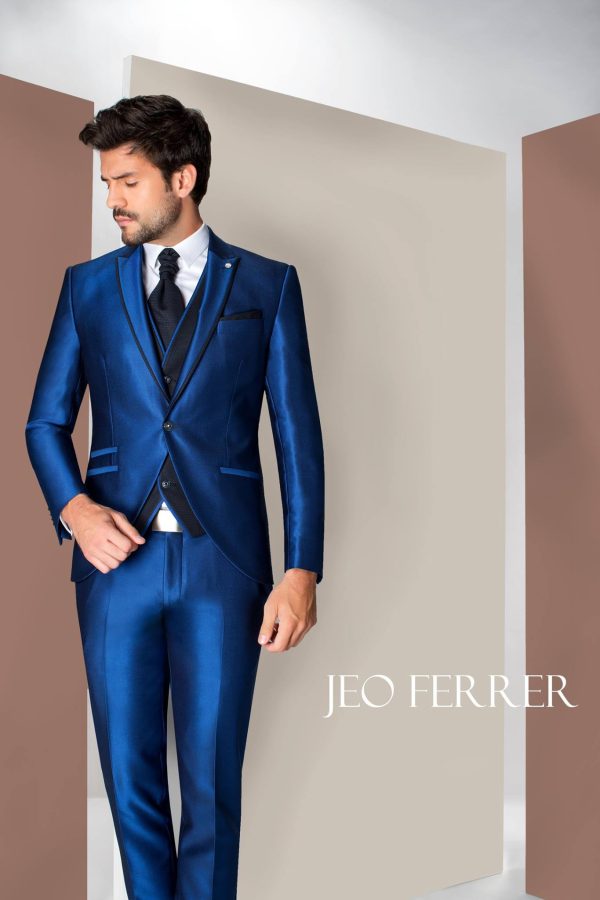 elegante traje de novio de color azul "Jeo Ferrer"