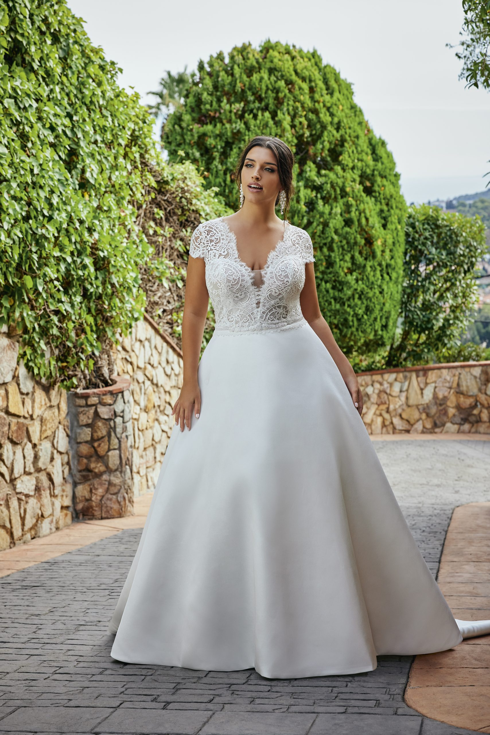 19003A(TALLA 52) Vestidos de novia, trajes de novio y comuniones